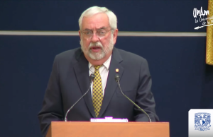 Rector de la UNAM dice que sí analizan sanciones por plagio de Esquivel, y niega encubrimiento