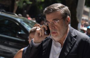 Julio Scherer ocultó siete casas en sus declaraciones; FGR lo indaga por enriquecimiento ilícito