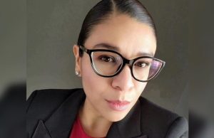 Importancia del examen y contraexamen de peritos en la audiencia de juicio