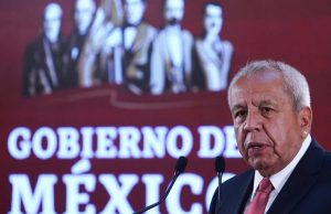 FGR va por juicio vs Garduño: ignoró alertas de CNDH y ASF sobre riesgos en estaciones migratorias