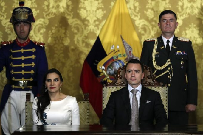 La Fiscalía de Ecuador ve indicios para vincular a la vicepresidenta, Verónica Abad, en un caso de corrupción