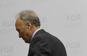 Estafa de la estafa: FGR pide 45 años de prisión para funcionarios que extorsionó