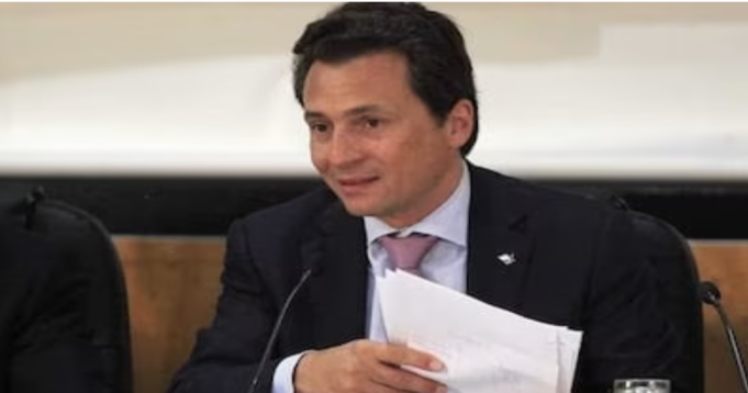 LOZOYA TRAMITA AMPARO; BUSCA ECHAR ABAJO PRUEBAS EN SU CONTRA EN CASO AGRONITROGENADOS