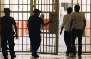 Círculo vicioso: factores económicos que impulsan la reincidencia delictiva