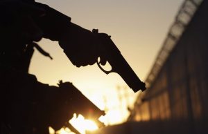 Responsabilidad sobre armas de fuego de uso exclusivo del ejército heredadas